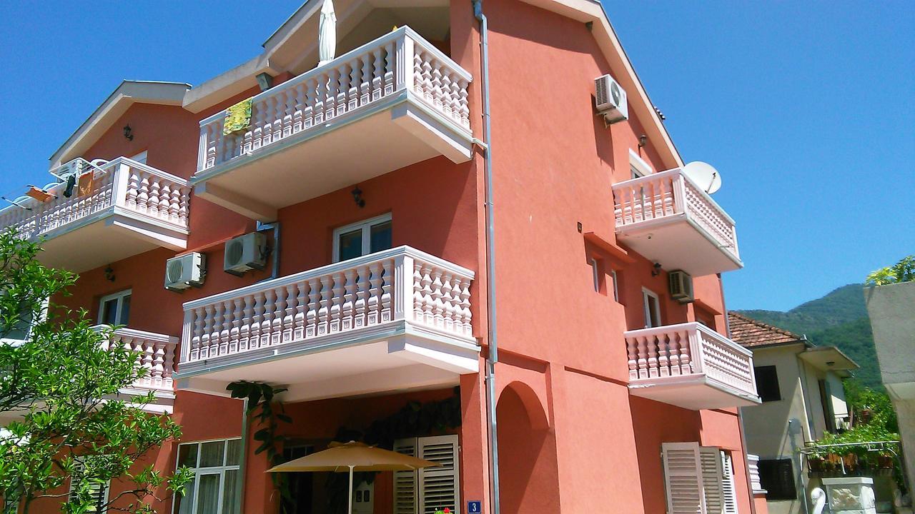 Apartments Tasija Тиват Екстер'єр фото