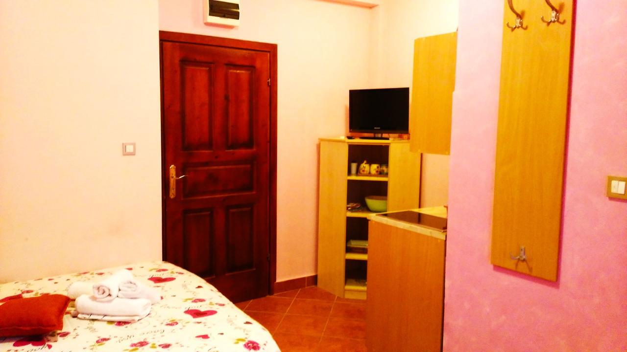 Apartments Tasija Тиват Екстер'єр фото