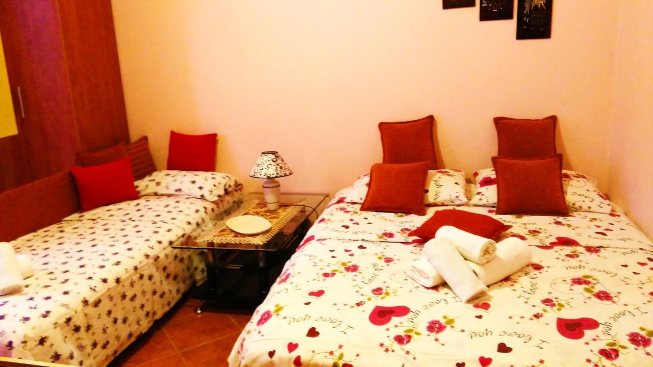 Apartments Tasija Тиват Екстер'єр фото
