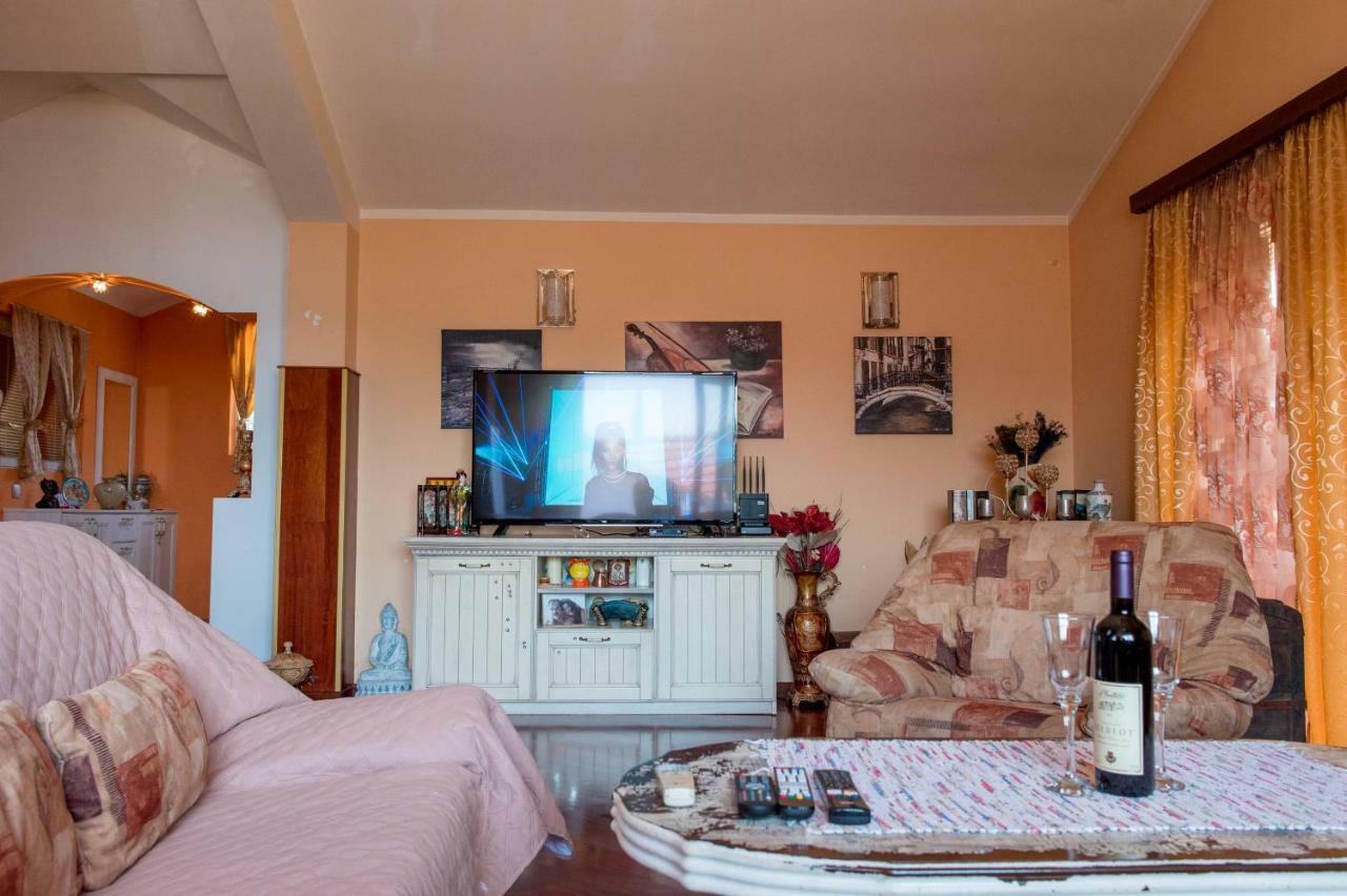 Apartments Tasija Тиват Екстер'єр фото