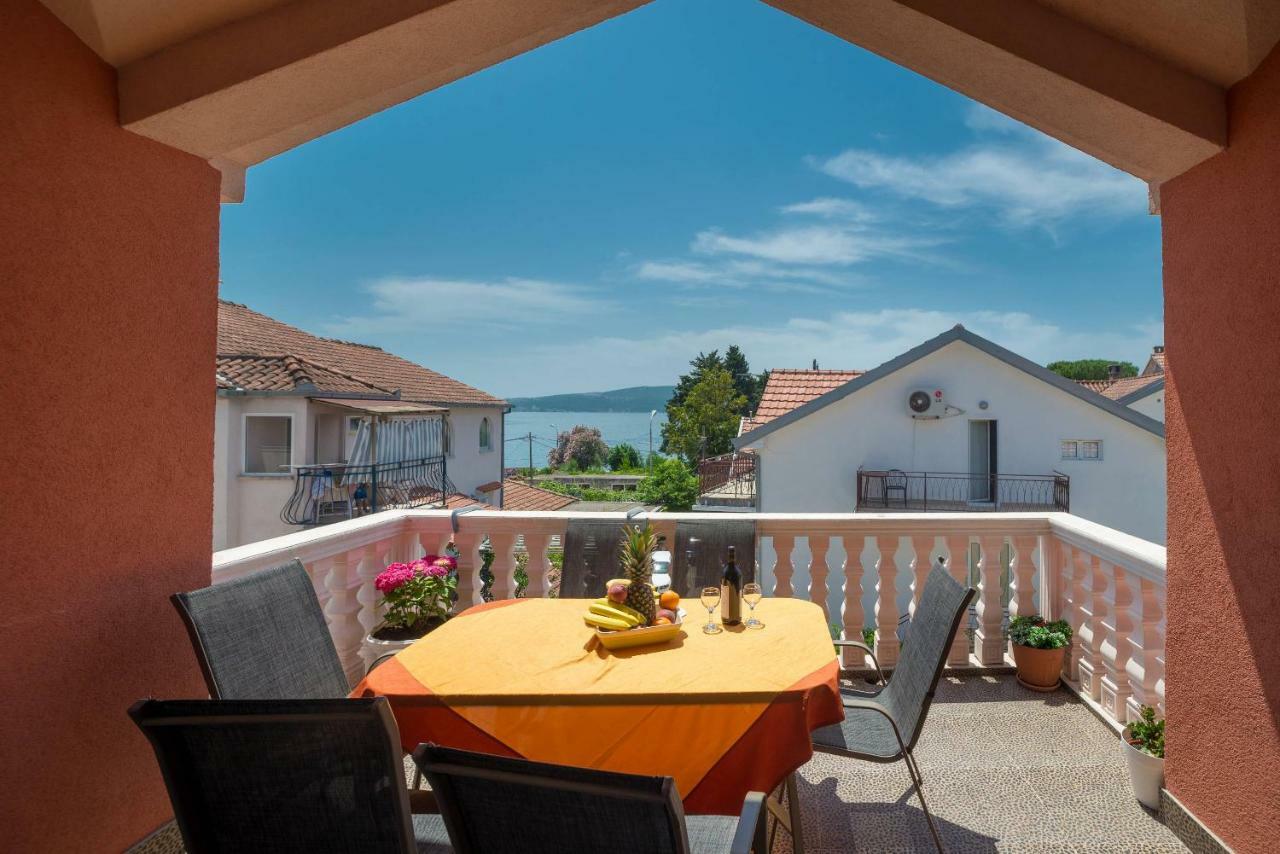 Apartments Tasija Тиват Екстер'єр фото