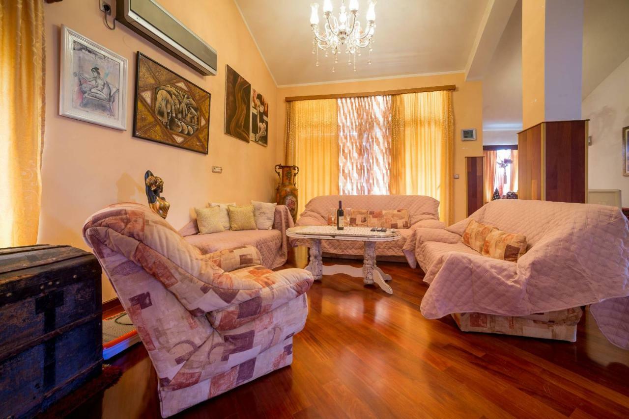 Apartments Tasija Тиват Екстер'єр фото