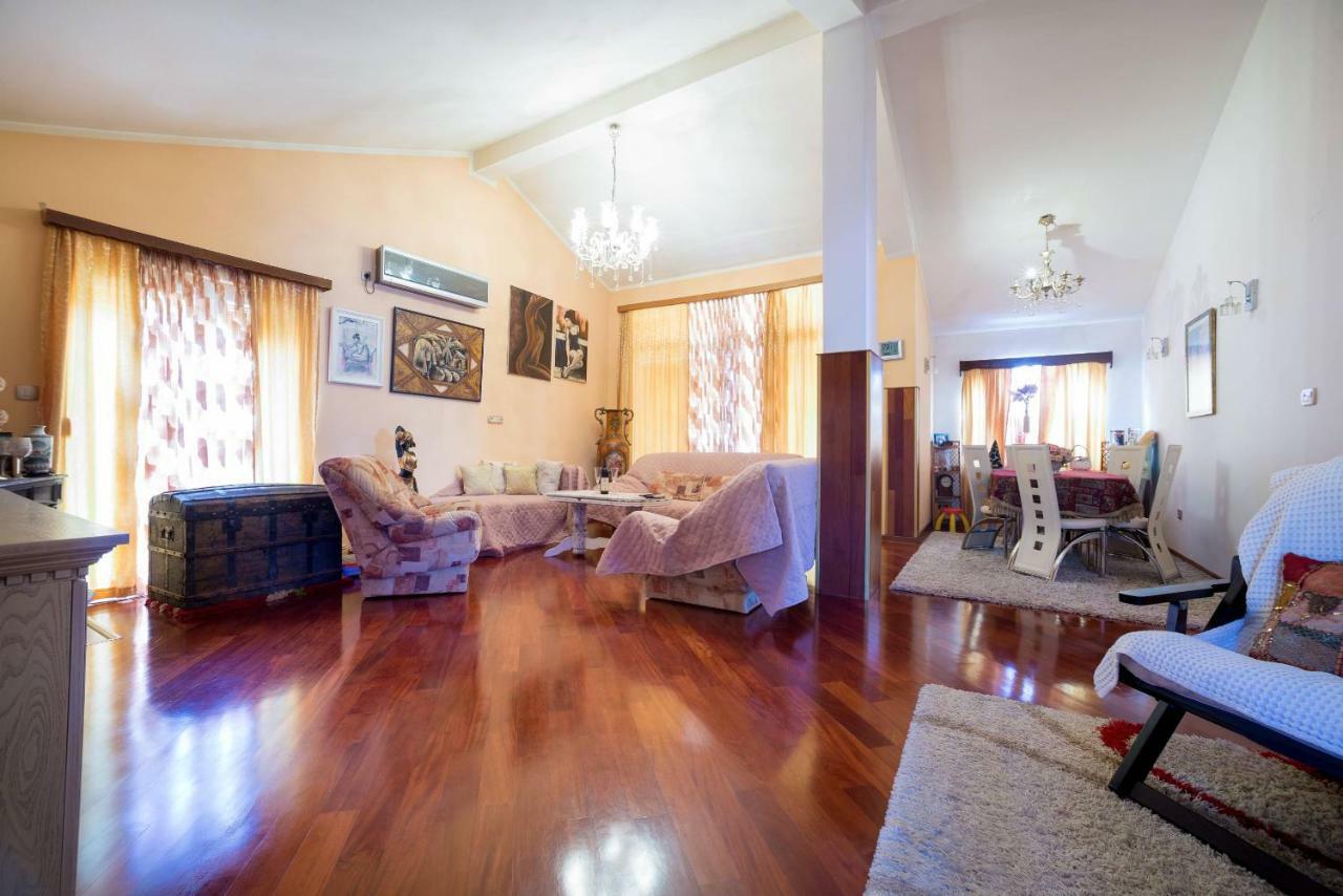 Apartments Tasija Тиват Екстер'єр фото