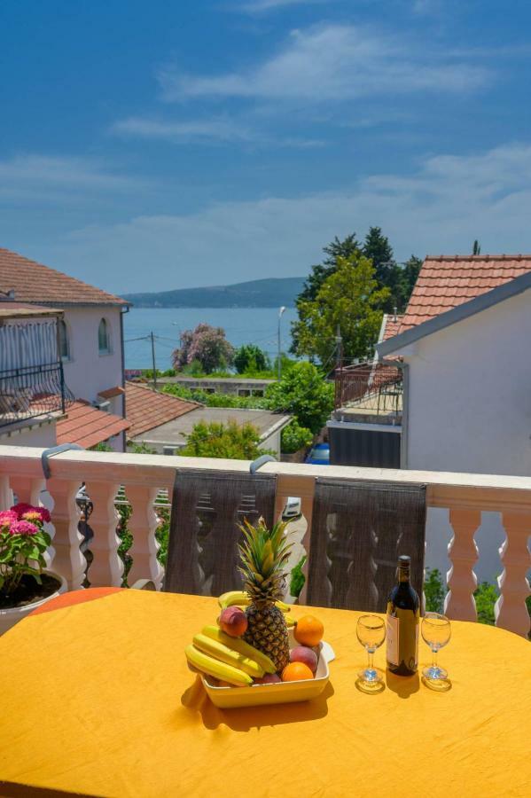 Apartments Tasija Тиват Екстер'єр фото