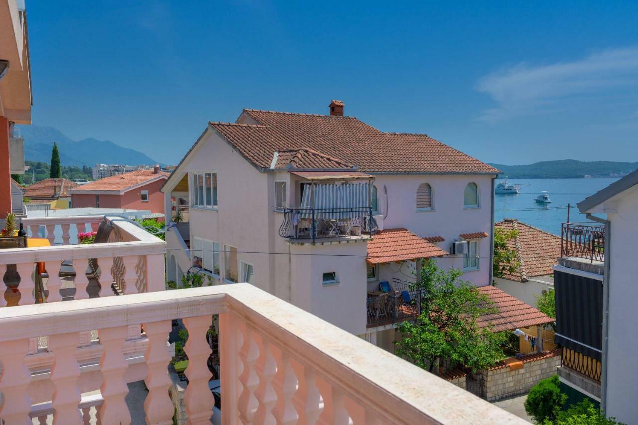 Apartments Tasija Тиват Екстер'єр фото