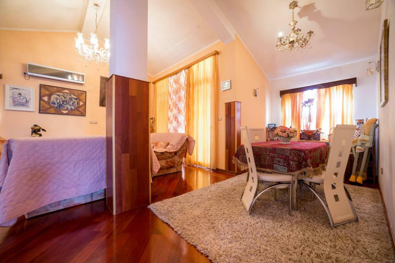 Apartments Tasija Тиват Екстер'єр фото